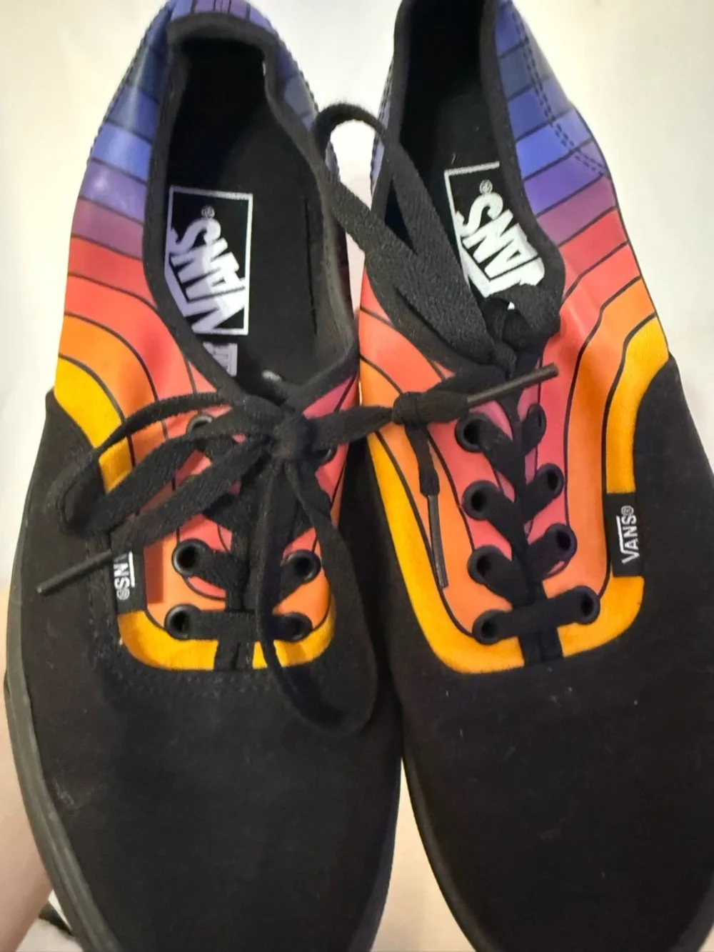 Vans low top